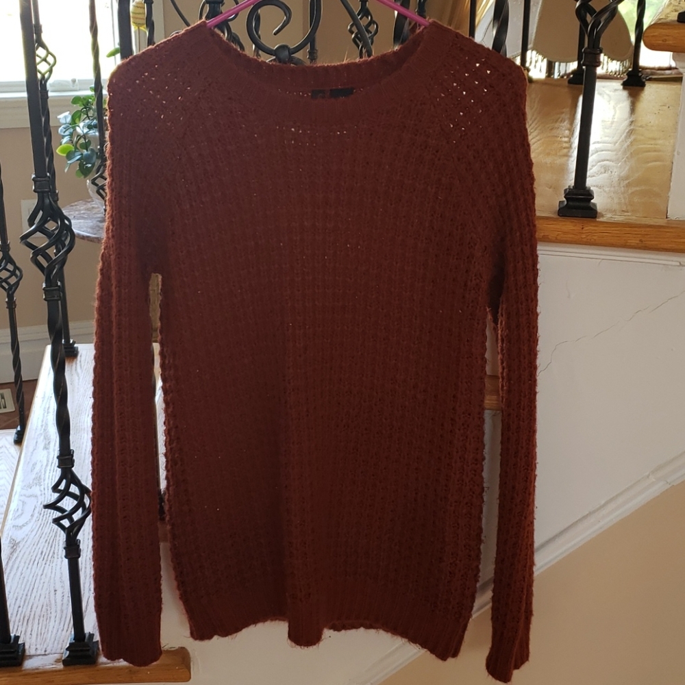 Burnt orange sweater size M